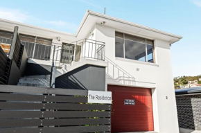 Residence at 165 Great for large groups Sleeps 11
